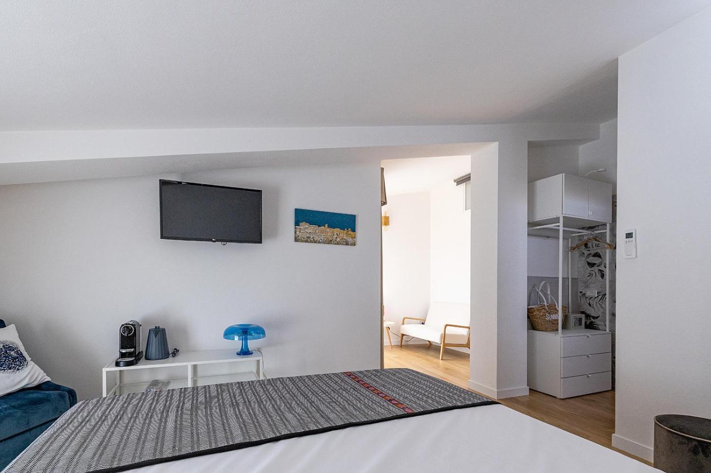 Bed and Breakfast Bisu Isola Di Сант-Антиоко Экстерьер фото